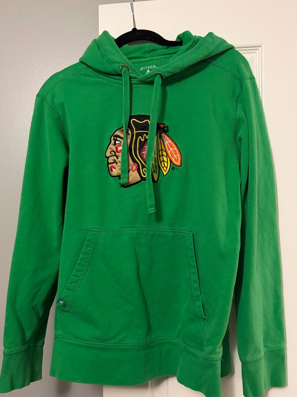 Antigua Green Hooded Sweater with Chicago Blackhawks Logo
